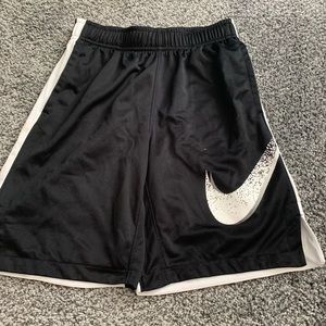 Nike black and white shorts M